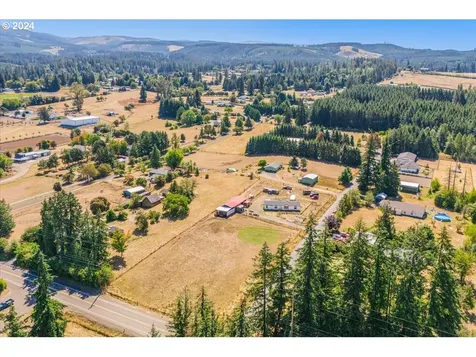 30082 S Lynn Marie Lane Colton OR 97017