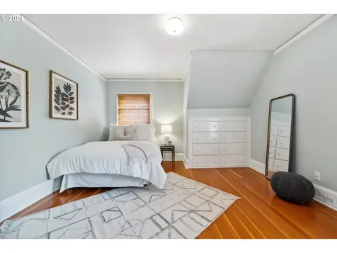 3627 NE Couch Street Portland OR 97232