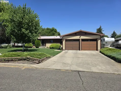 2505 Hickory Court La Grande OR 97850