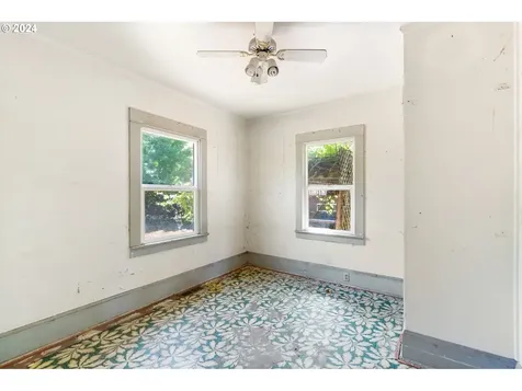 10534 Ne Beech Street Portland OR 97220