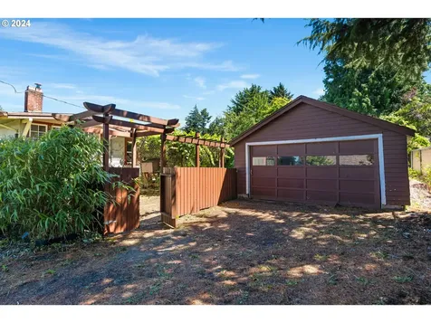 10534 Ne Beech Street Portland OR 97220