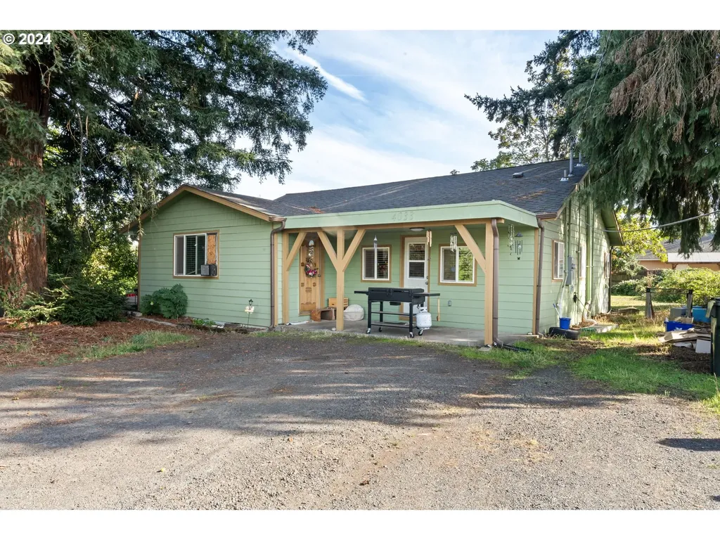 4033 Camellia Street Springfield OR 97478