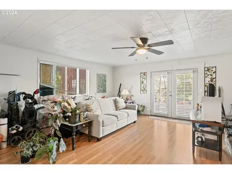4033 Camellia Street Springfield OR 97478
