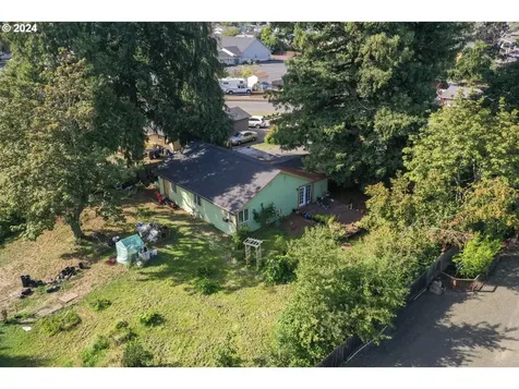 4033 Camellia Street Springfield OR 97478