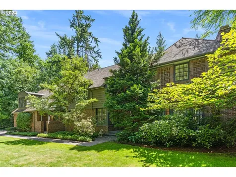 4240 Sw Fairview Boulevard Portland OR 97221