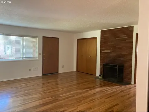 6020 NE Milton Street Portland OR 97213