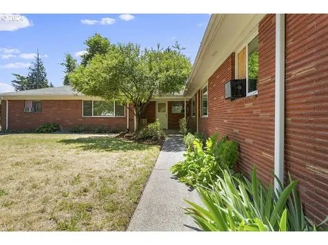 6020 NE Milton Street Portland OR 97213