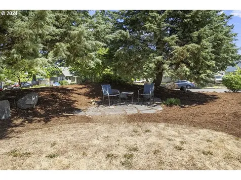 6020 NE Milton Street Portland OR 97213