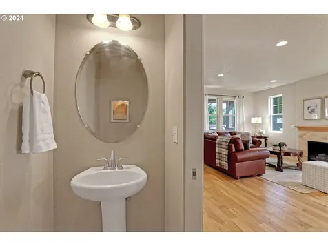 11740 Nw Cedar Falls Drive Portland OR 97229