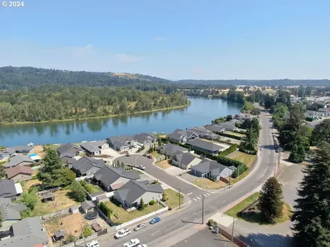 575 Lilac Lane Woodland WA 98674