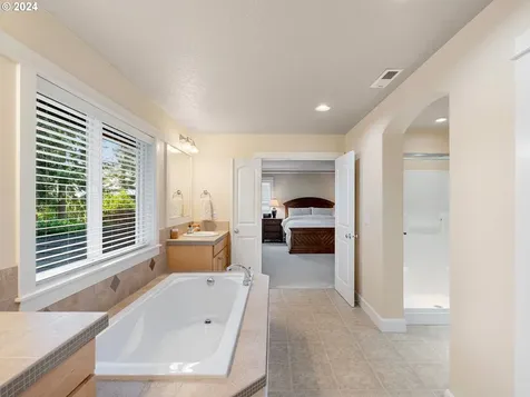 11694 Se Aerie Crescent Road Happy Valley OR 97086