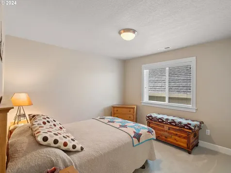 11694 Se Aerie Crescent Road Happy Valley OR 97086