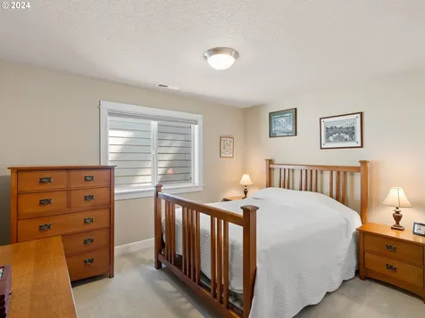11694 Se Aerie Crescent Road Happy Valley OR 97086