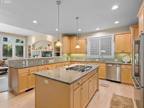 11694 Se Aerie Crescent Road Happy Valley OR 97086