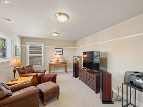 11694 Se Aerie Crescent Road Happy Valley OR 97086