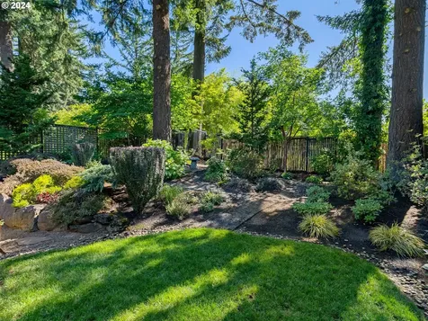 11694 Se Aerie Crescent Road Happy Valley OR 97086