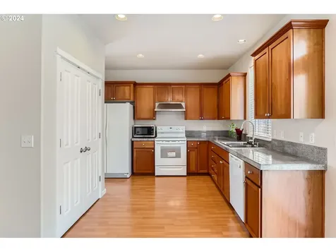 5761 SW 189th Place Beaverton OR 97078
