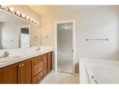 5761 SW 189th Place Beaverton OR 97078