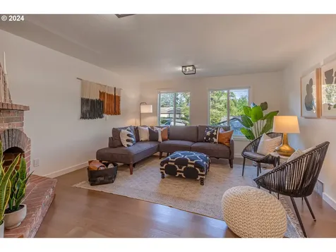 9921 SW 30th Avenue Portland OR 97219