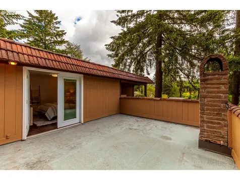 9921 SW 30th Avenue Portland OR 97219