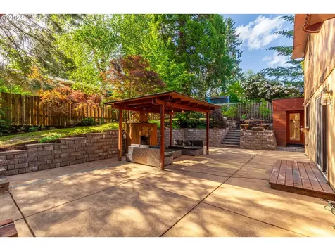 9921 SW 30th Avenue Portland OR 97219