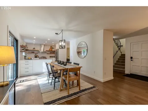 9921 SW 30th Avenue Portland OR 97219