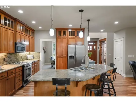 2032 Chapman Hill Drive Nw Salem OR 97304