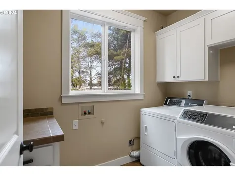 2032 Chapman Hill Drive Nw Salem OR 97304