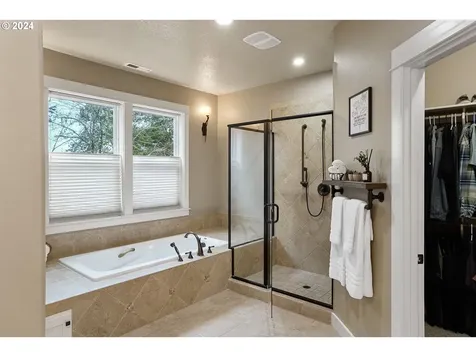 2032 Chapman Hill Drive Nw Salem OR 97304