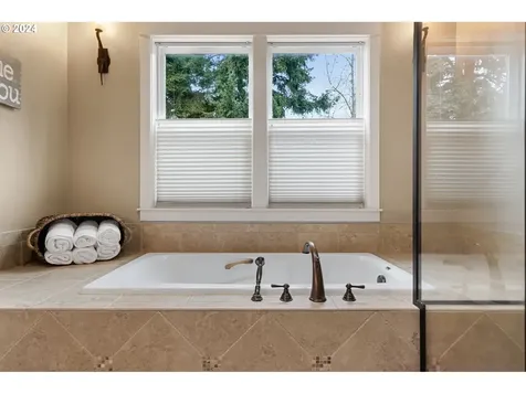 2032 Chapman Hill Drive Nw Salem OR 97304