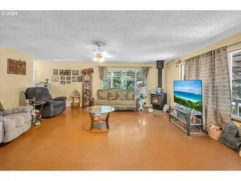 31101 Pond Drive Scappoose OR 97056