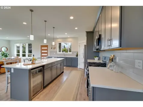 1036 Multnomah Road Hood River OR 97031