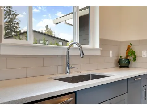 1036 Multnomah Road Hood River OR 97031