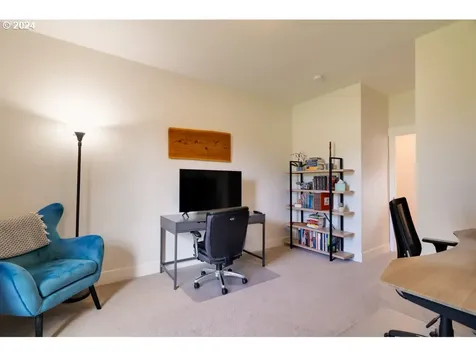 1036 Multnomah Road Hood River OR 97031