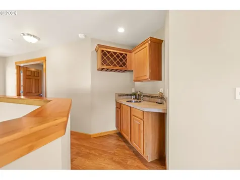 255 29th Street Astoria OR 97103