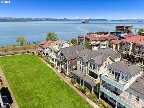 255 29th Street Astoria OR 97103