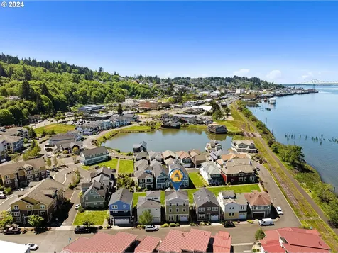255 29th Street Astoria OR 97103