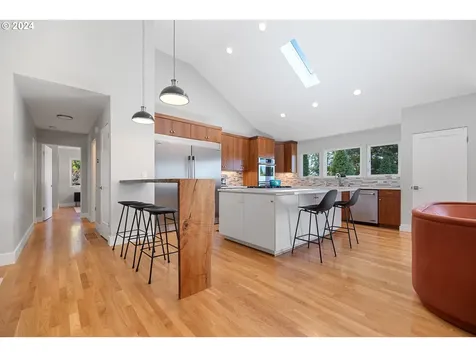 1234 SW 57th Avenue Portland OR 97221