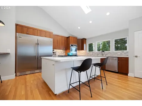 1234 SW 57th Avenue Portland OR 97221