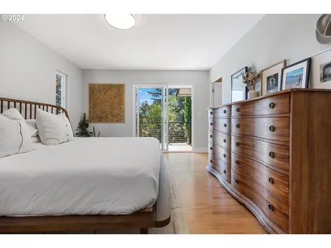 1234 SW 57th Avenue Portland OR 97221