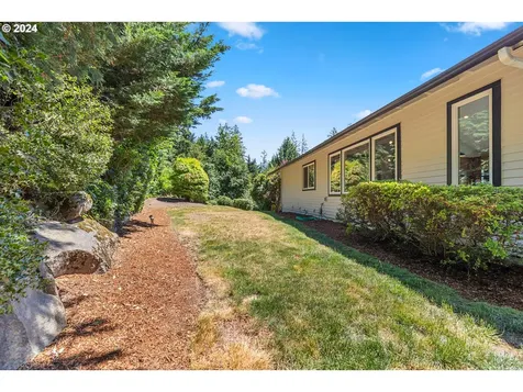 1234 SW 57th Avenue Portland OR 97221
