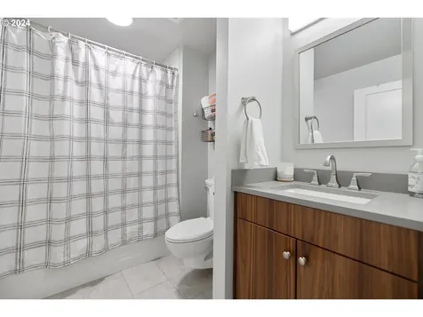 1234 SW 57th Avenue Portland OR 97221