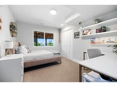 1234 SW 57th Avenue Portland OR 97221