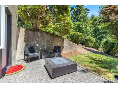 1234 SW 57th Avenue Portland OR 97221