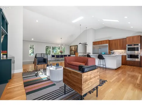 1234 SW 57th Avenue Portland OR 97221