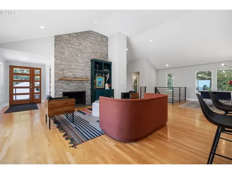 1234 SW 57th Avenue Portland OR 97221