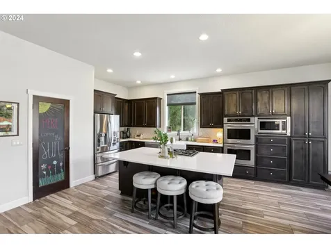 9611 SE Parkwood Way Happy Valley OR 97086