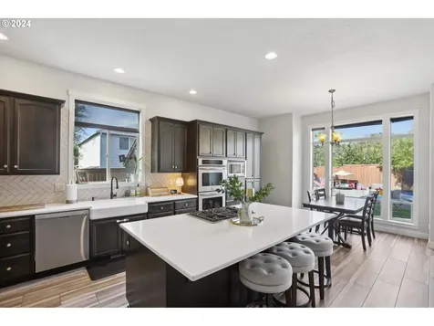 9611 SE Parkwood Way Happy Valley OR 97086