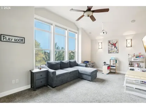 9611 SE Parkwood Way Happy Valley OR 97086