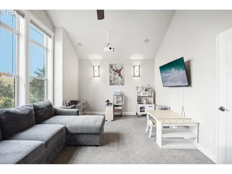9611 SE Parkwood Way Happy Valley OR 97086